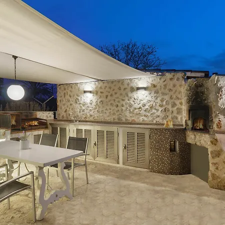 Colom Villa